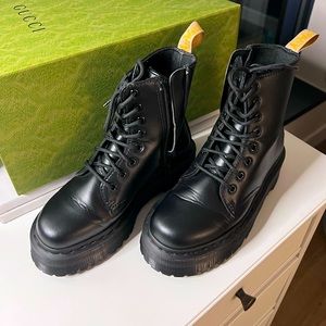 Dr Martens Vegan Jadon ll Mono Platform Boots